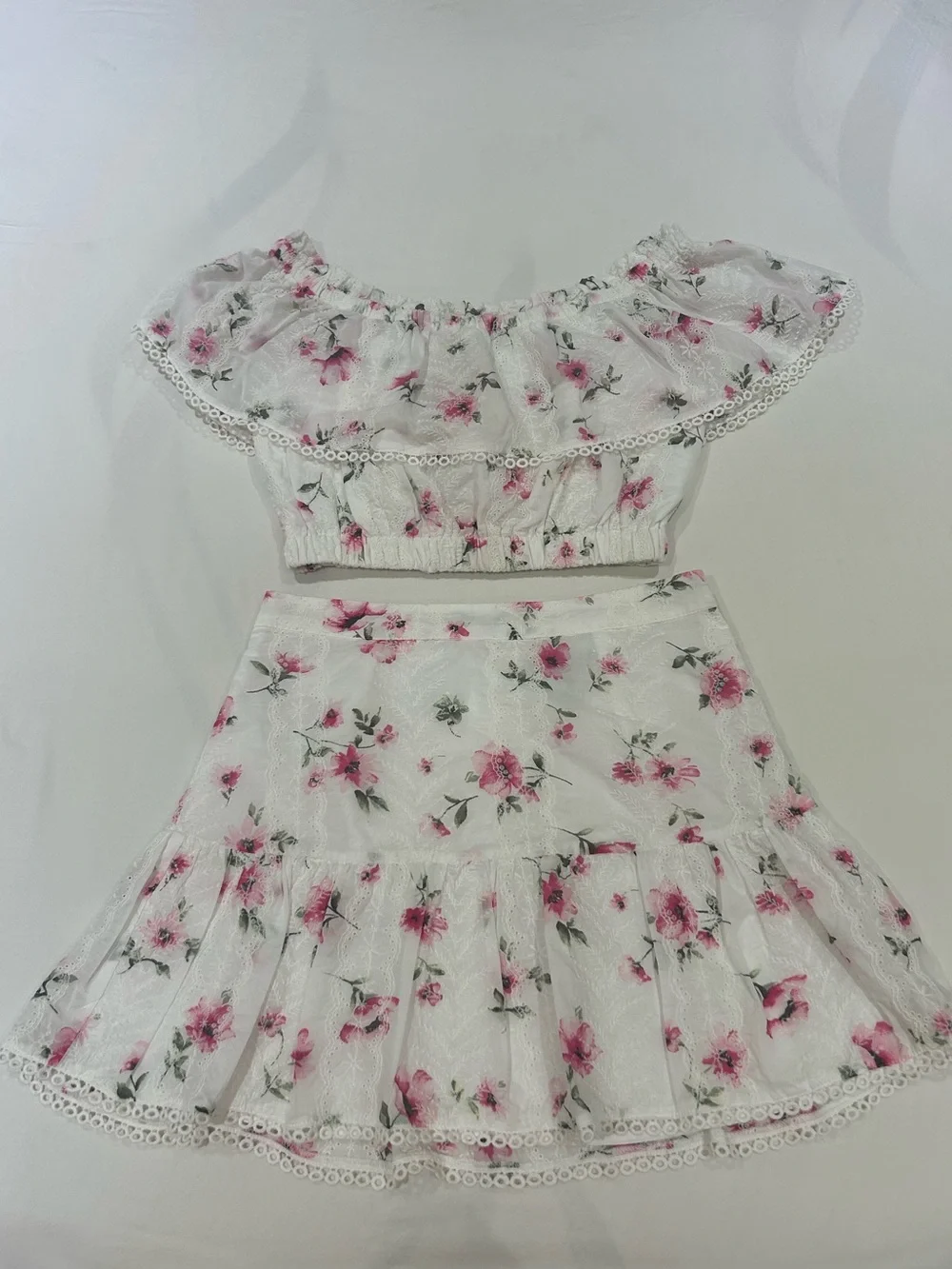 F21 Eyelet Two-Piece White Floral Off-Shoulder Skirt Set w Delicate Embroidery